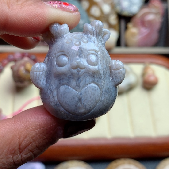 硅化珊瑚（珊瑚玉）颈饰未镶嵌