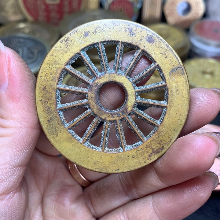 铜现代工艺品翻砂铸造车轮