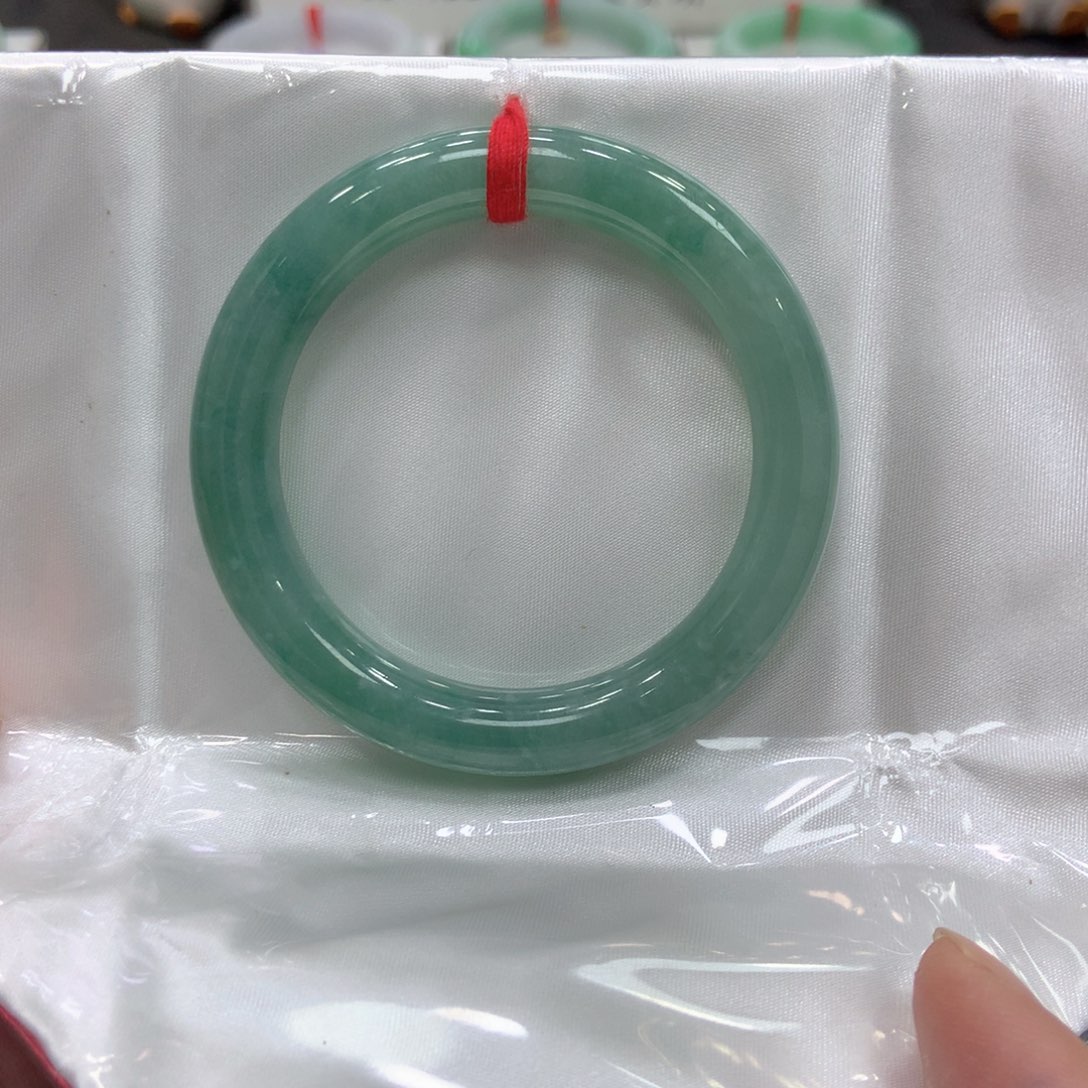 【闪购商品】翡翠手镯未镶嵌翡翠