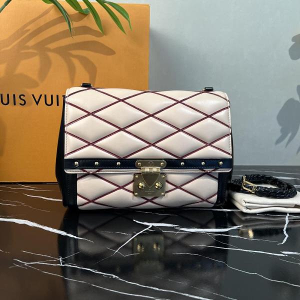 95新 LouisVuitton/路易威登 /市场价28000/包包/250212RN0010