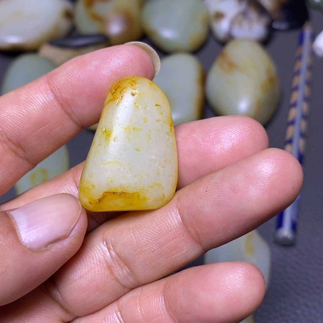 和田玉（糖玉）未镶嵌挂件