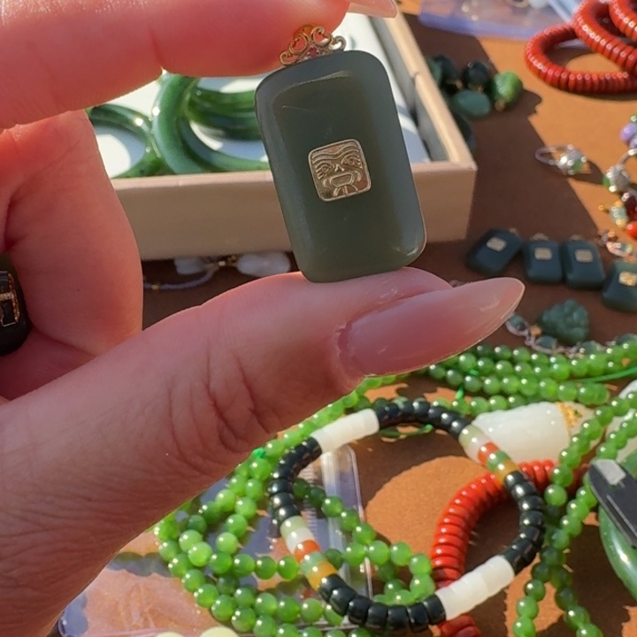 和田玉18K金镶嵌颈饰27