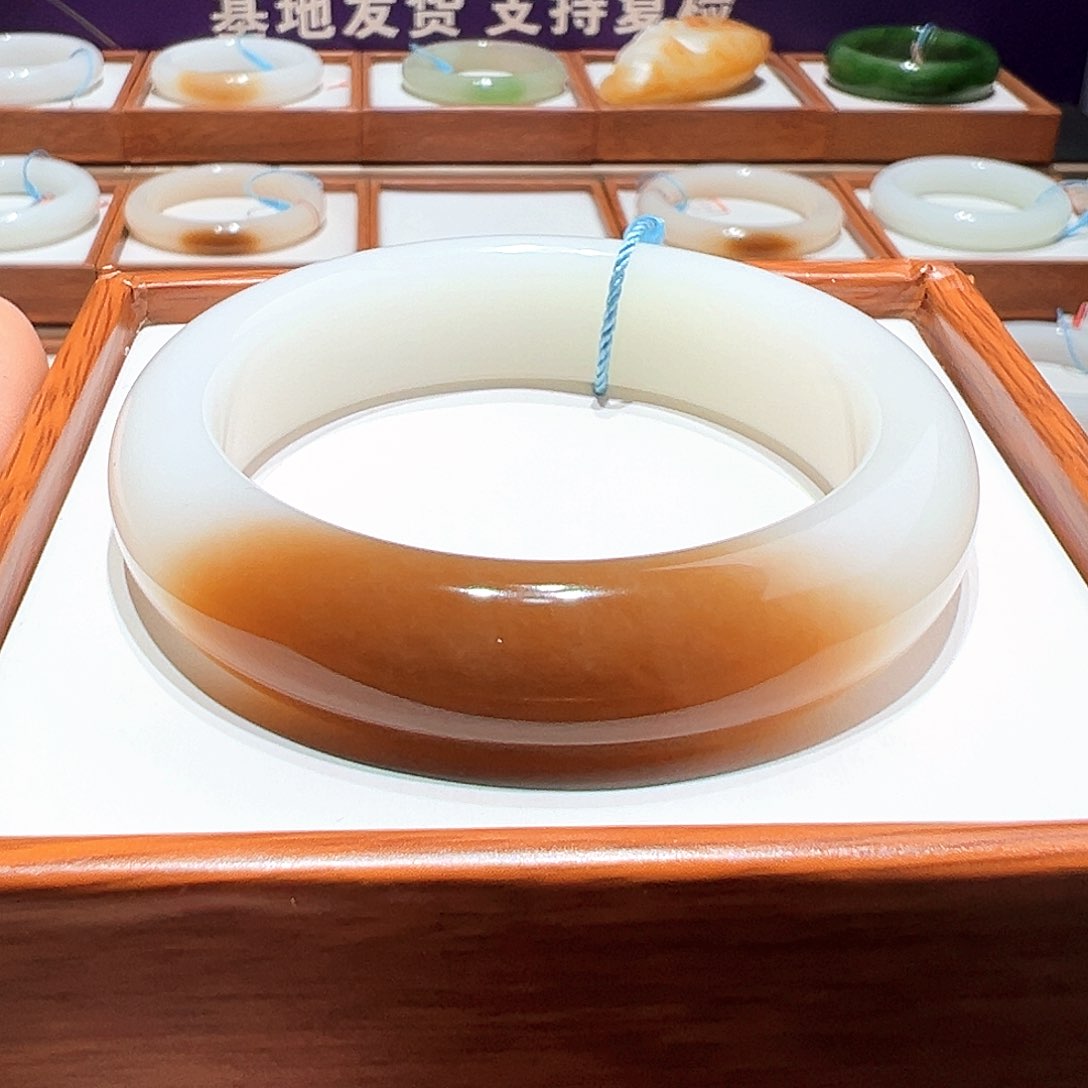 和田玉手镯未镶嵌53 54