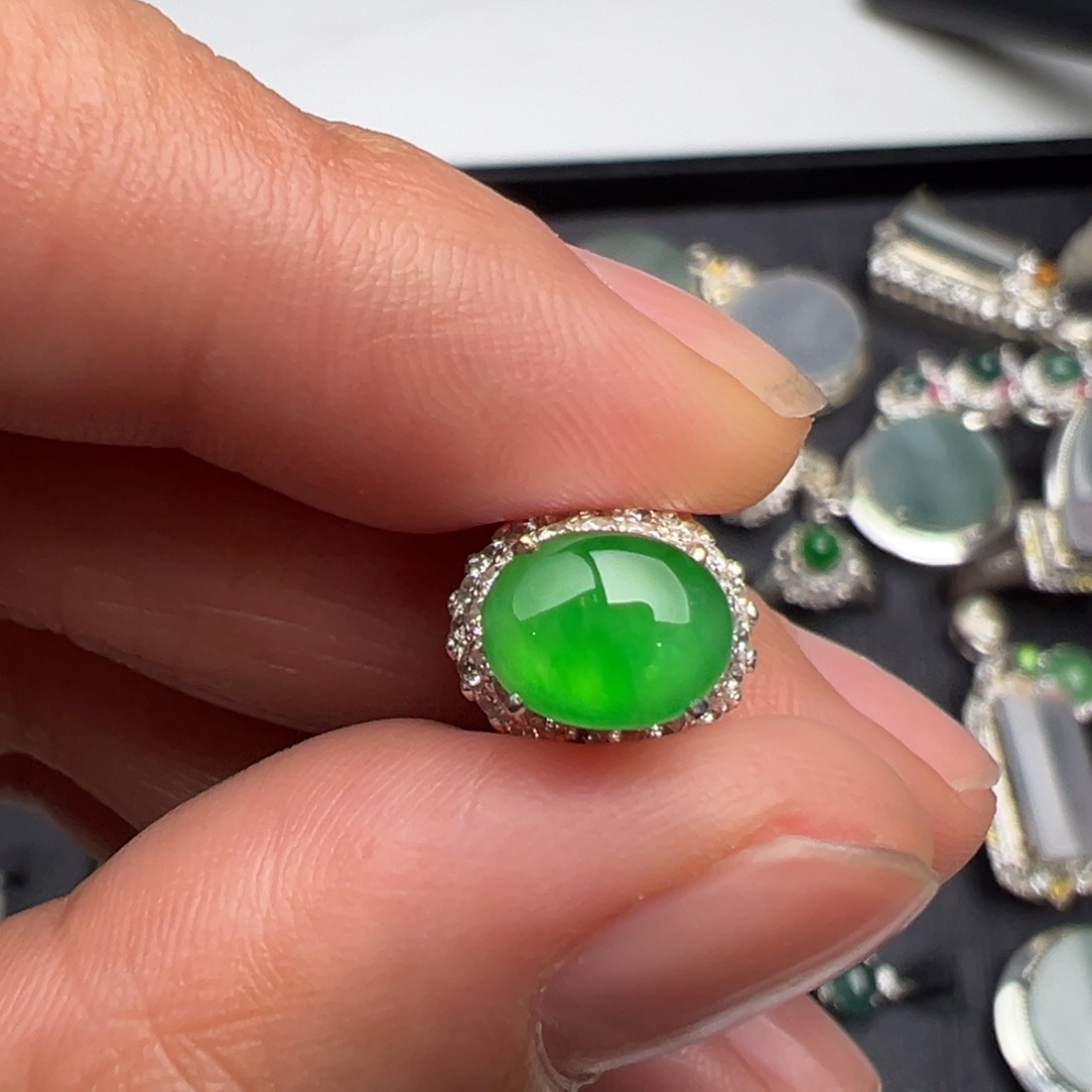 定制翡翠未镶嵌A货