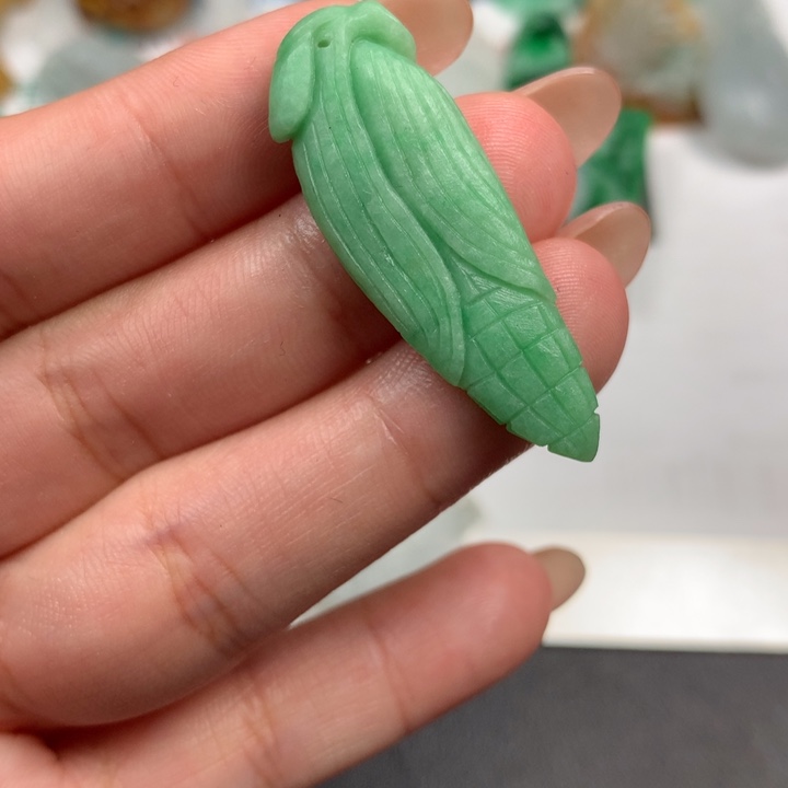 未镶嵌定制翡翠翡翠