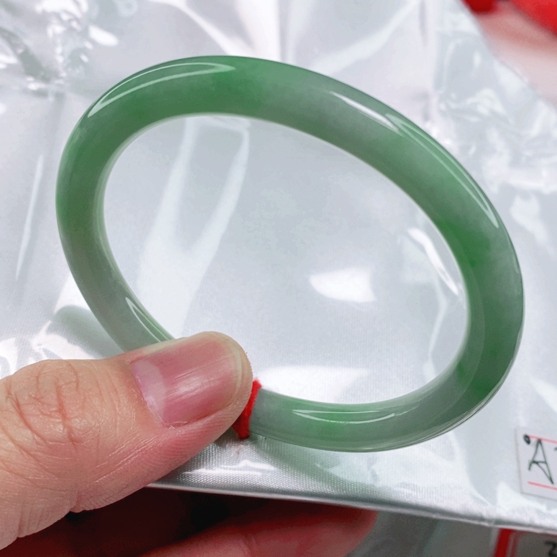 未镶嵌手镯翡翠53.3圈口贵妃完整