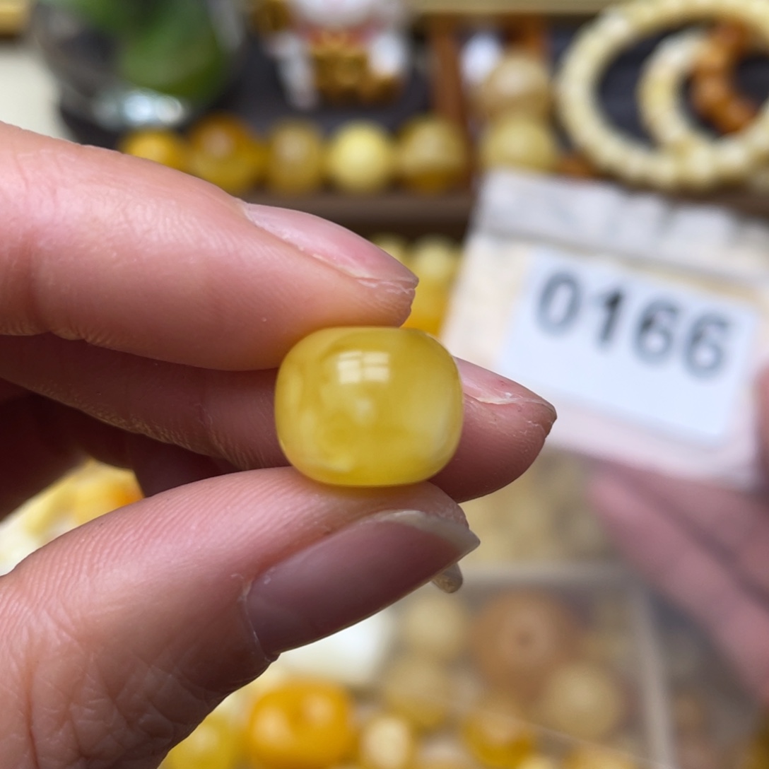 琥珀珠宝奇石未镶嵌12.8