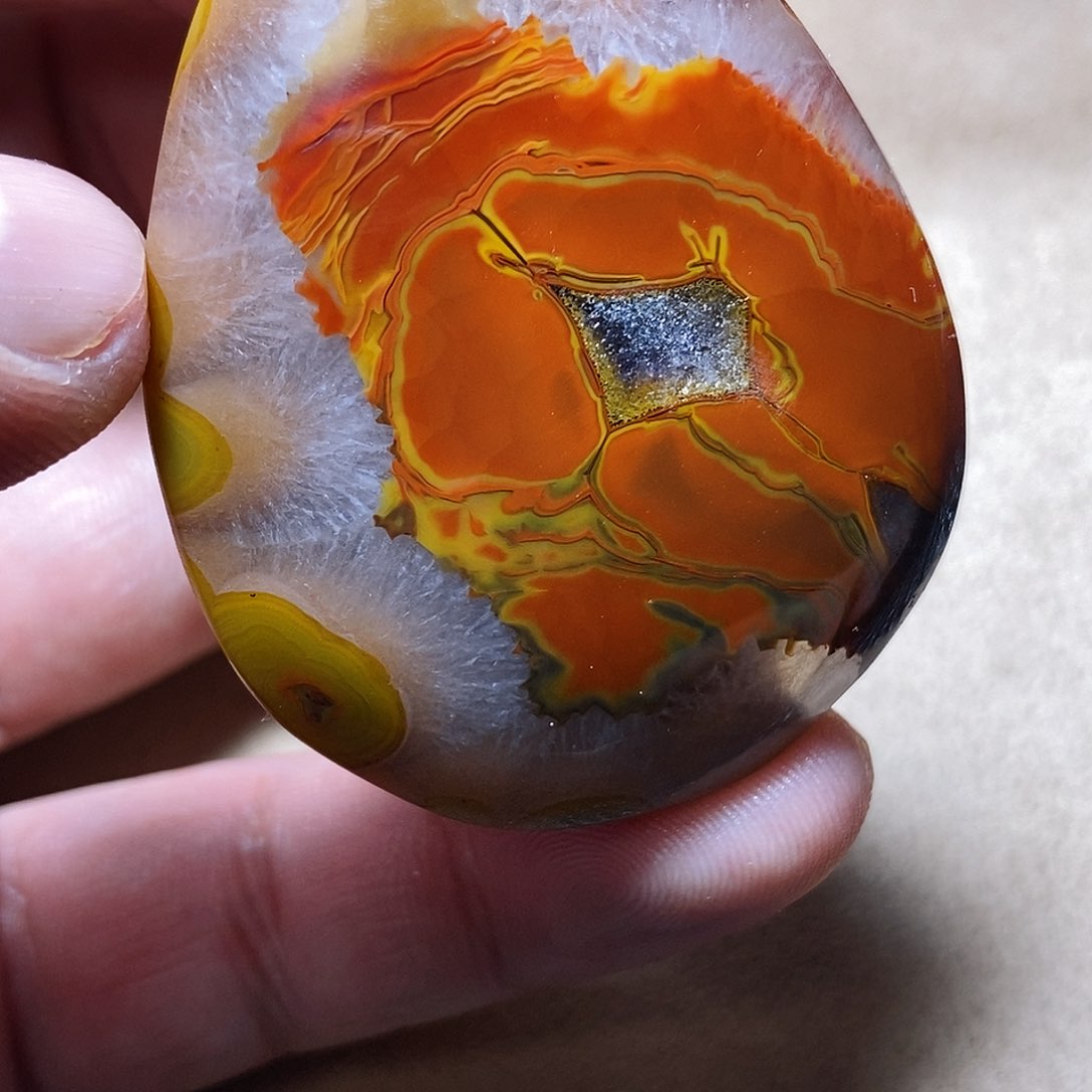 玛瑙/玉髓颈饰未镶嵌维*