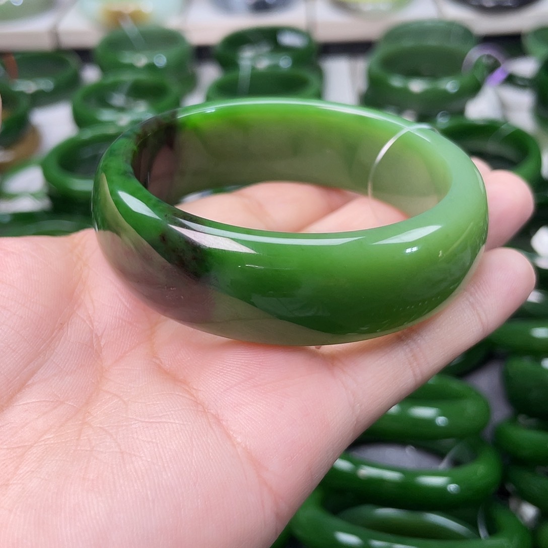 和田玉（碧玉）未镶嵌手镯