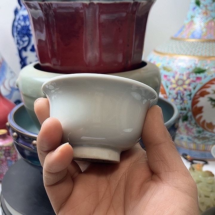 摆件大**天单色釉 压手杯 