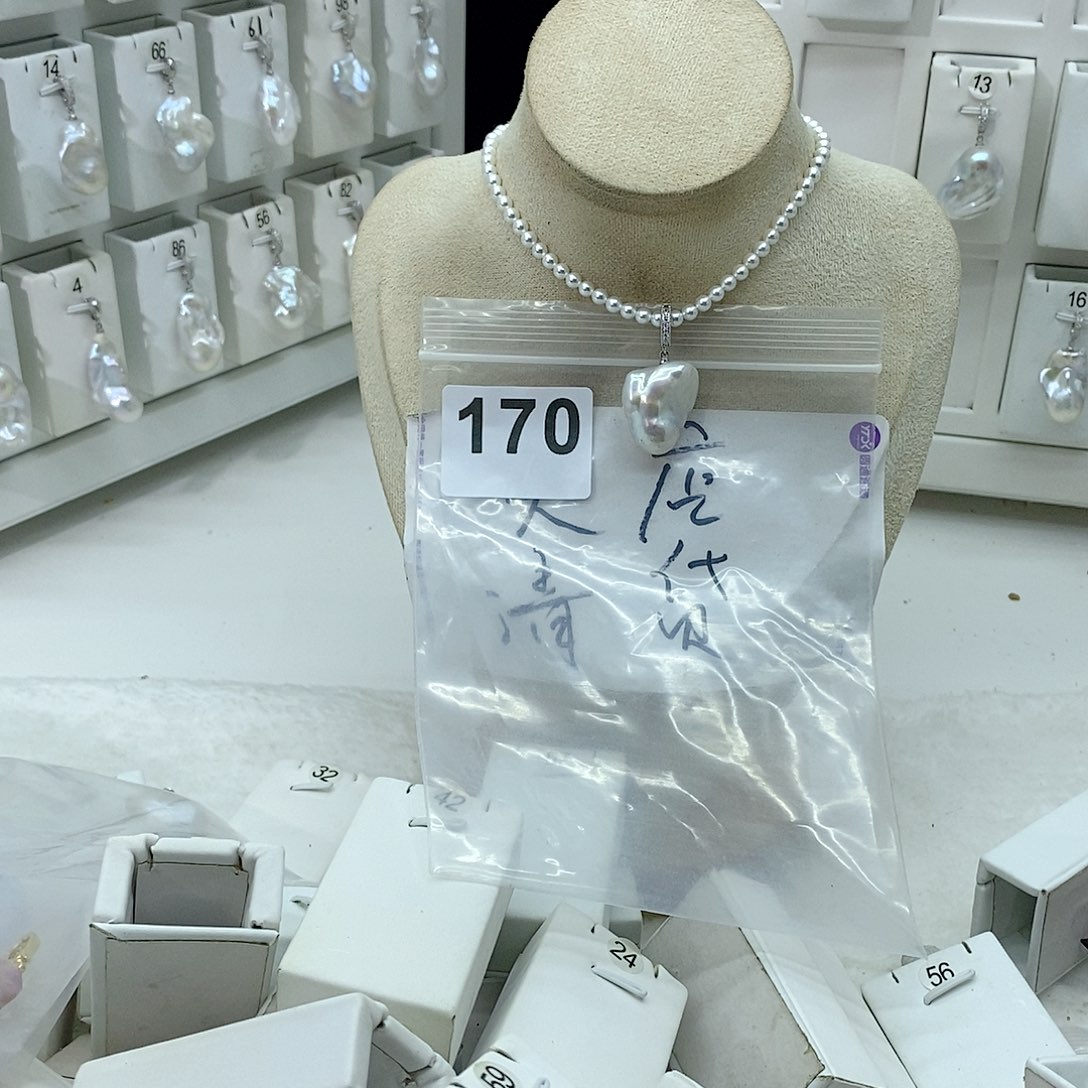 淡水珍珠颈饰合金