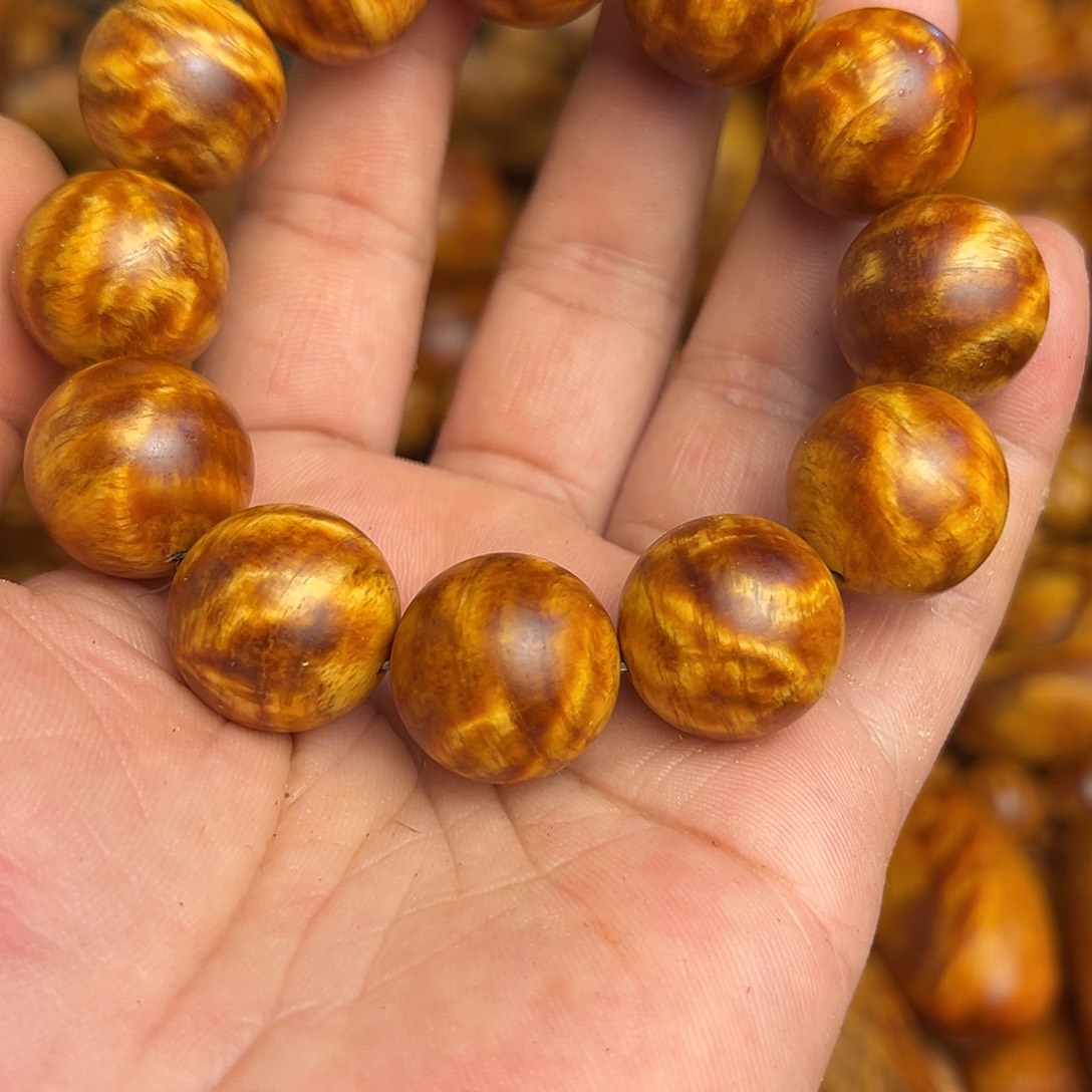 婷****无事牌松木（琥珀木）