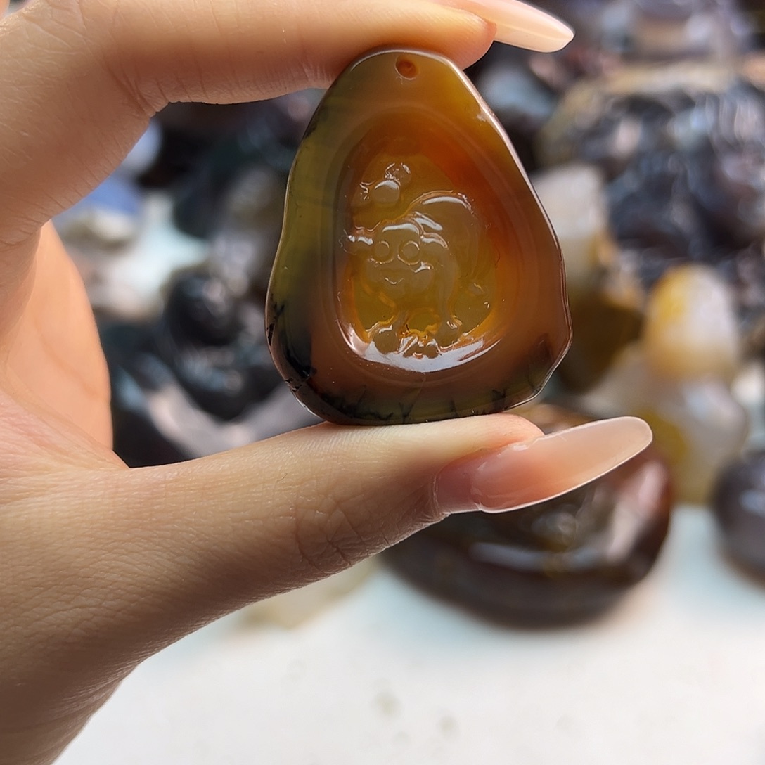 玛瑙/玉髓合金颈饰