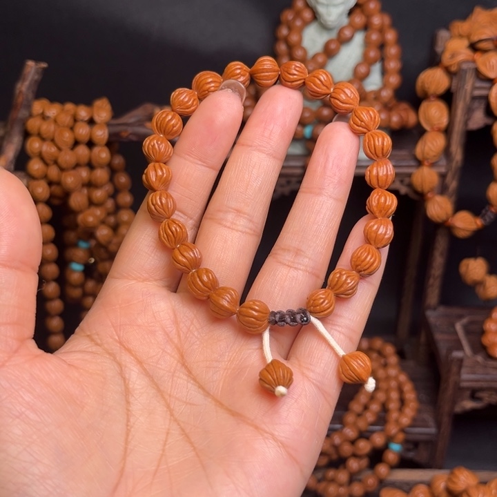 憨***石桃核吊坠佛手手串