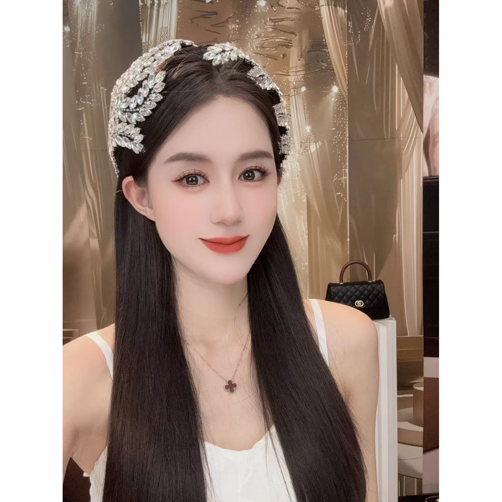 2025 新款时尚百搭1女包轻奢休闲便携黑金白金a菱格鱼子酱