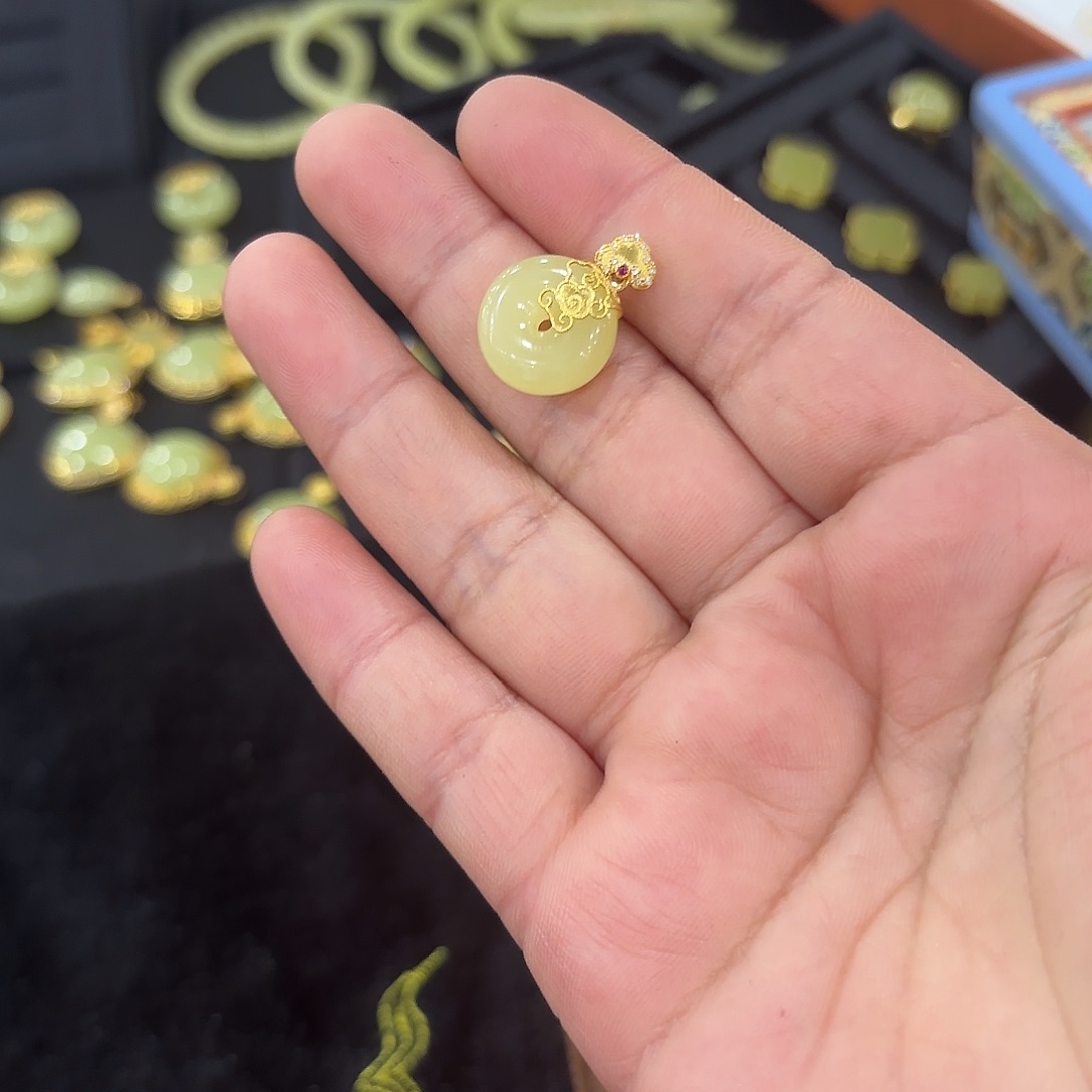 和田玉和田玉拍一发一多样性发货未镶嵌