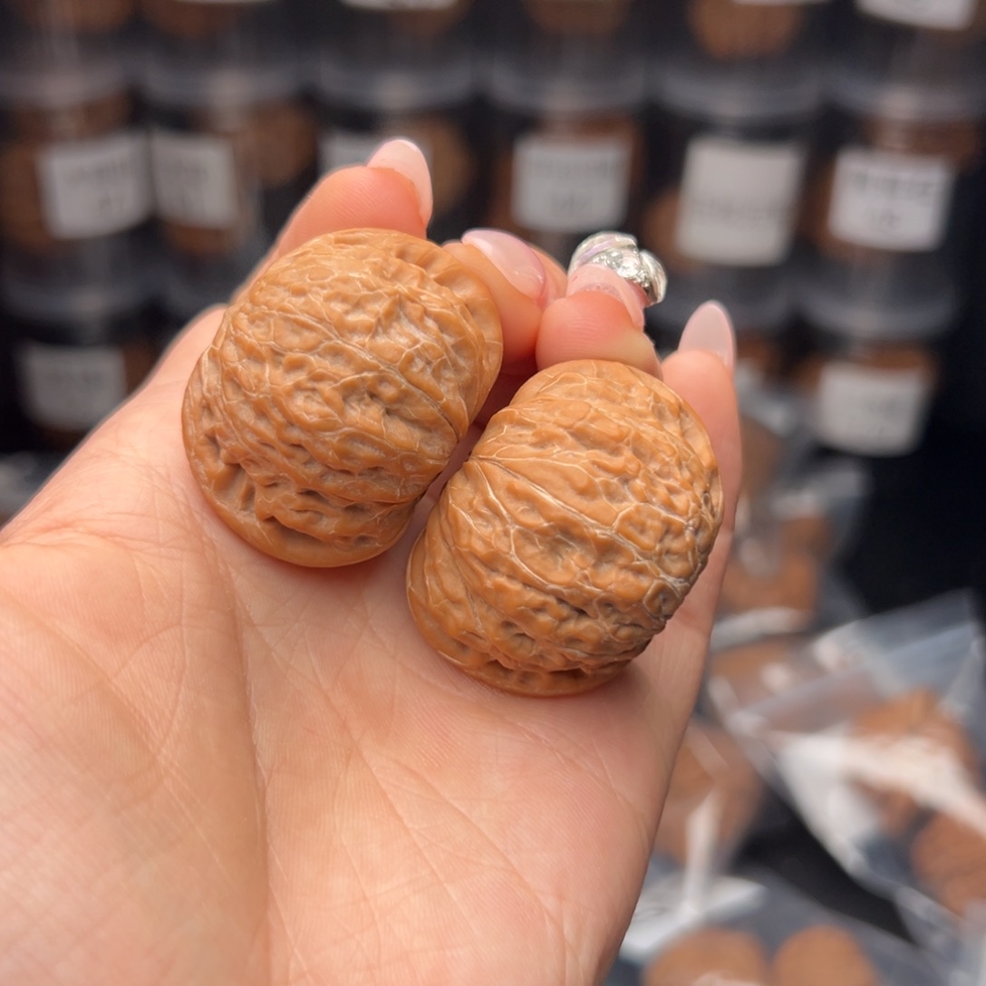 文玩核桃吊坠S****员铁锤