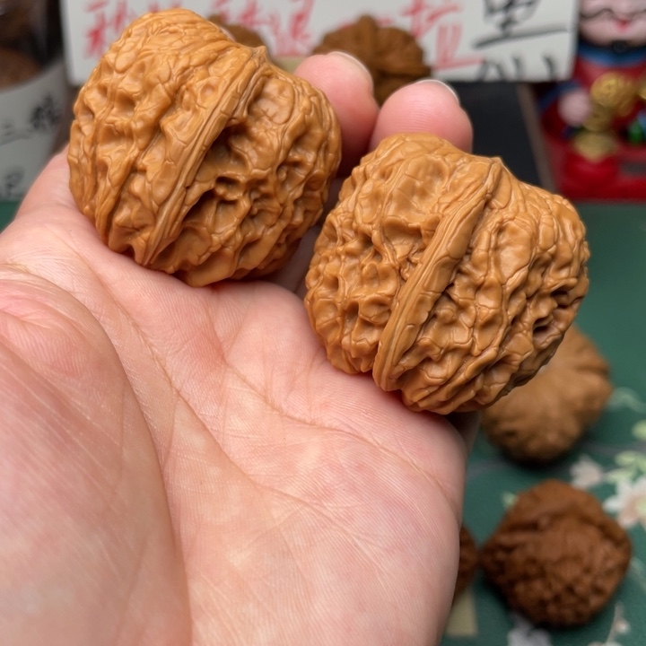 【闪购商品】文玩核桃吊坠39门墩