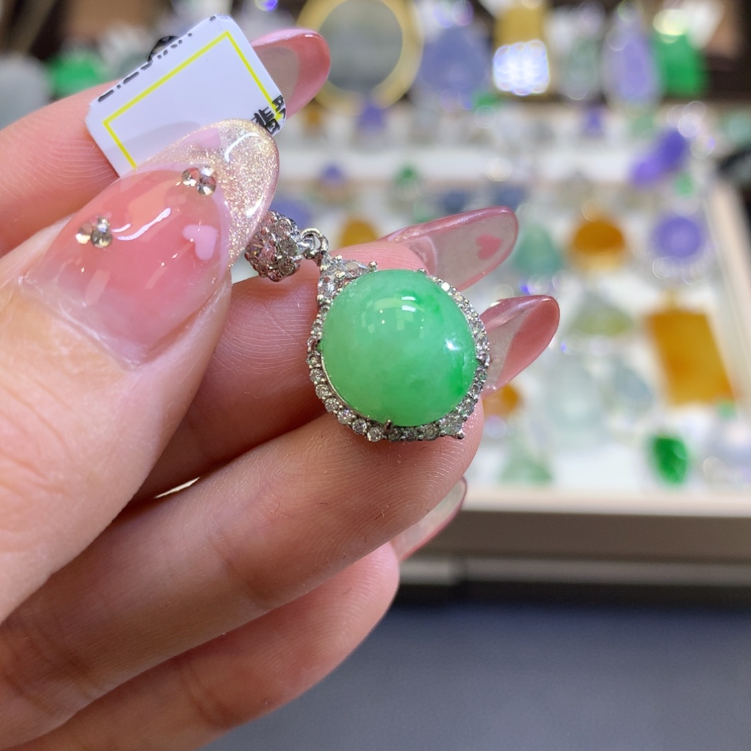 翡翠颈饰银S925镶嵌翡翠