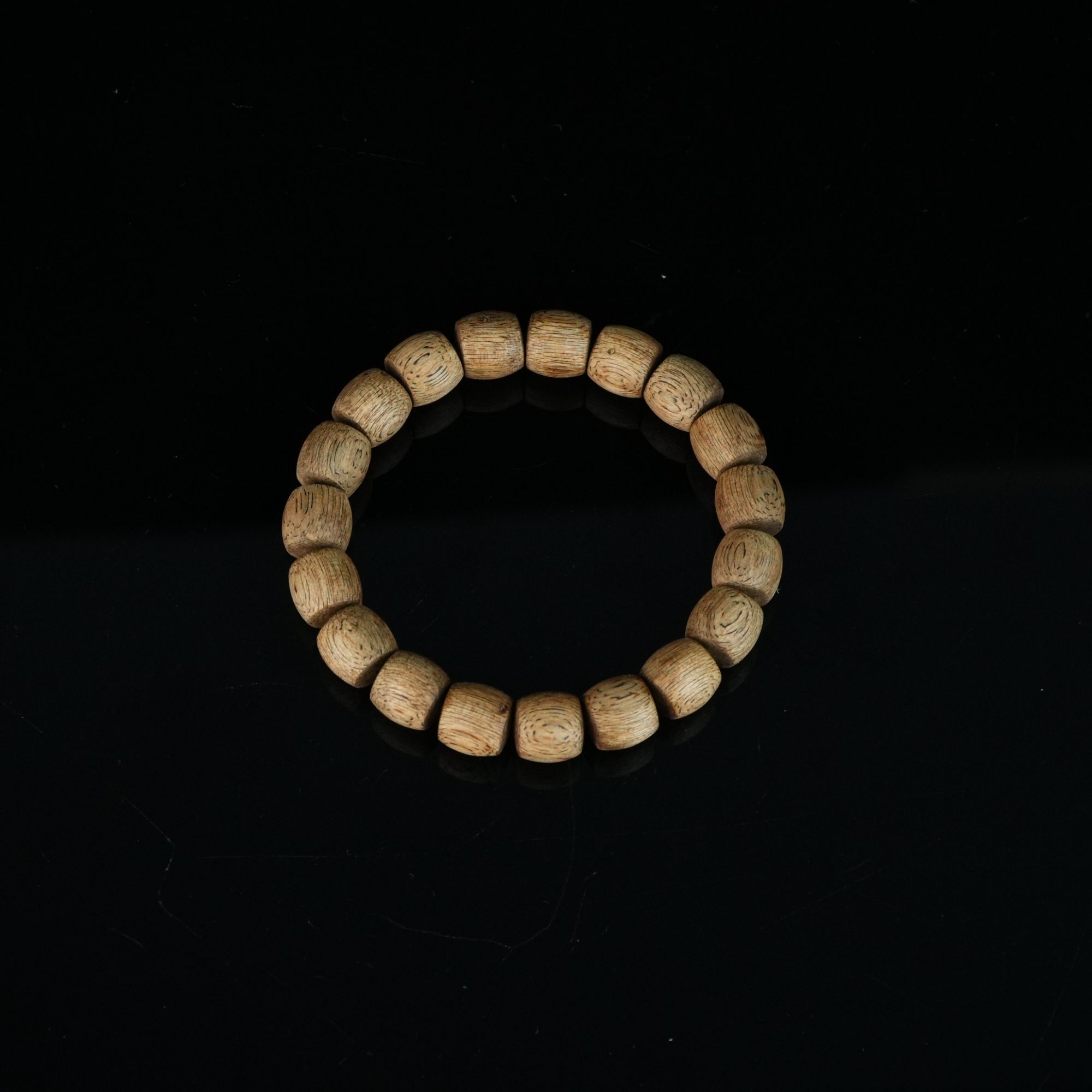 A4307印尼爪哇岛沉香软丝高山料鼓珠1.1x1.09cm 7.79g