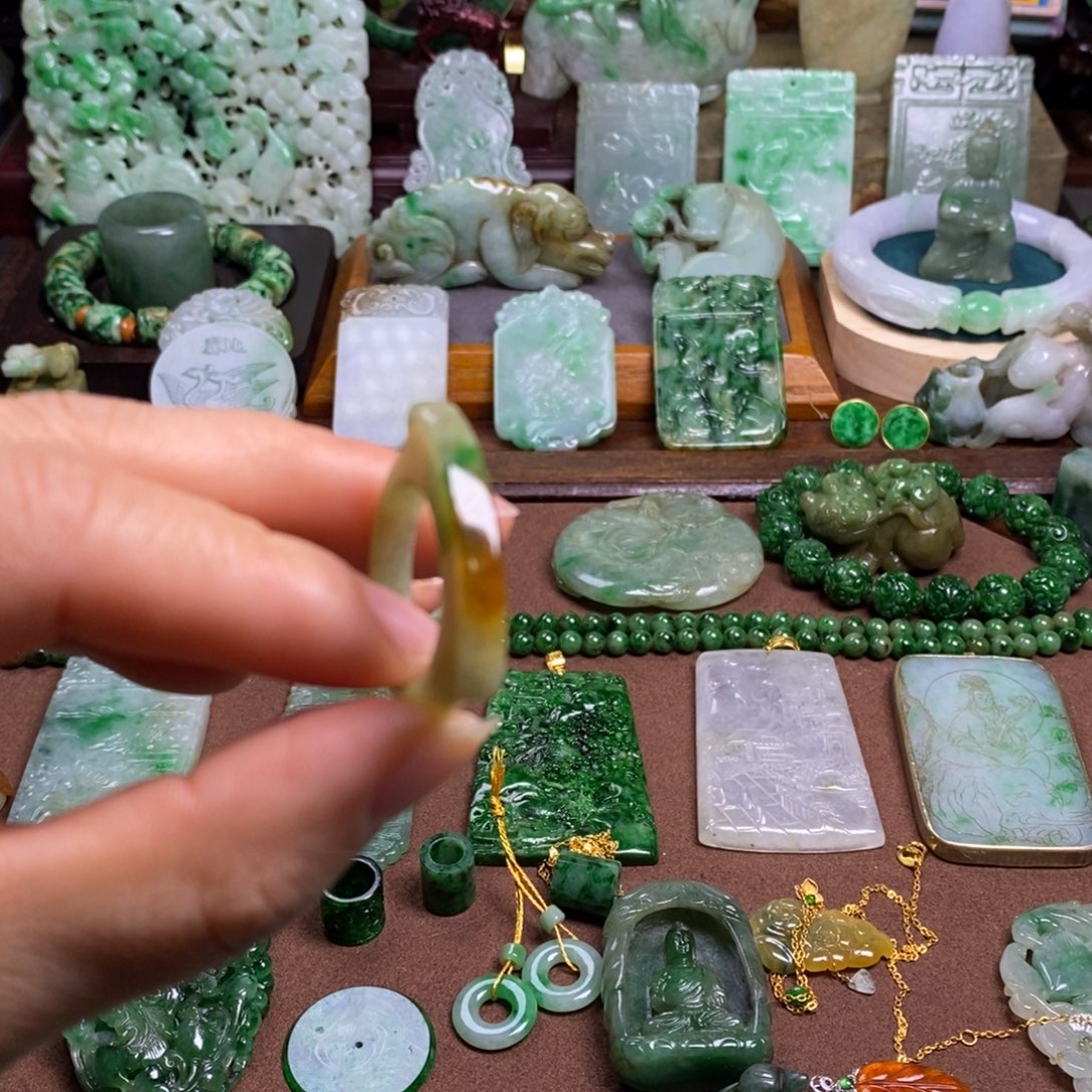 琥***猫翡翠未镶嵌颈饰11111111111111111111