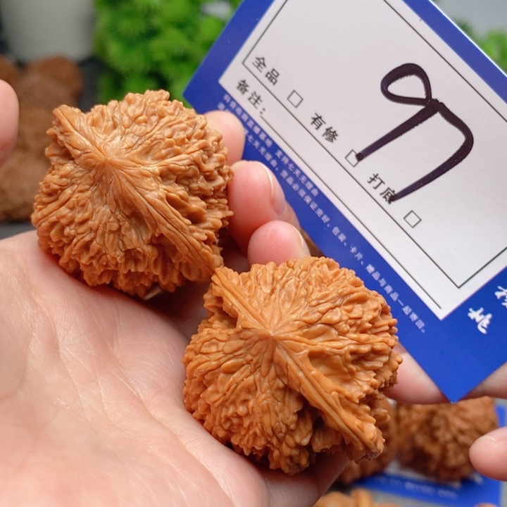 桃核把件哇**?42满天星97号牌