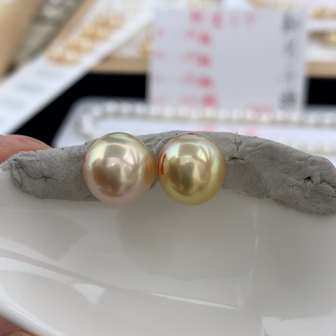 未镶嵌耳饰海水珍珠金珠两颗