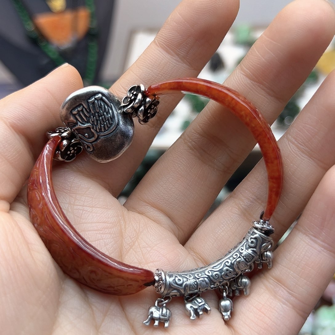 翡翠戒指未镶嵌吉**贵