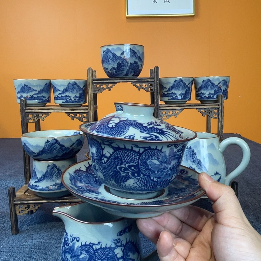 王***玮景德镇陶瓷龙纹8件套加礼盒