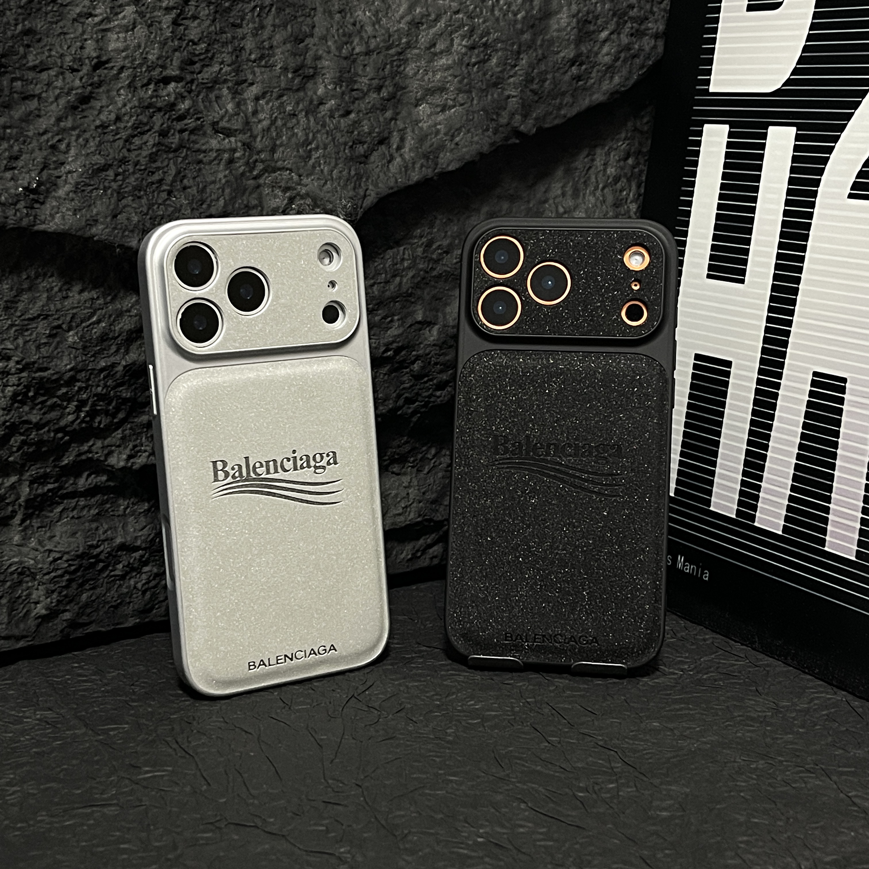 潮牌巴黎皮纹压印标适用于苹果17promax手机壳iPhone16精孔大视窗