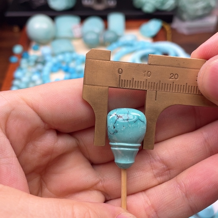 绿松石颈饰未镶嵌