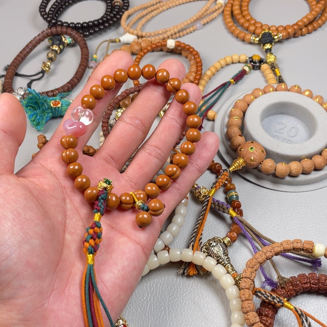 吊坠猴头核桃。。。。。。。。。。。