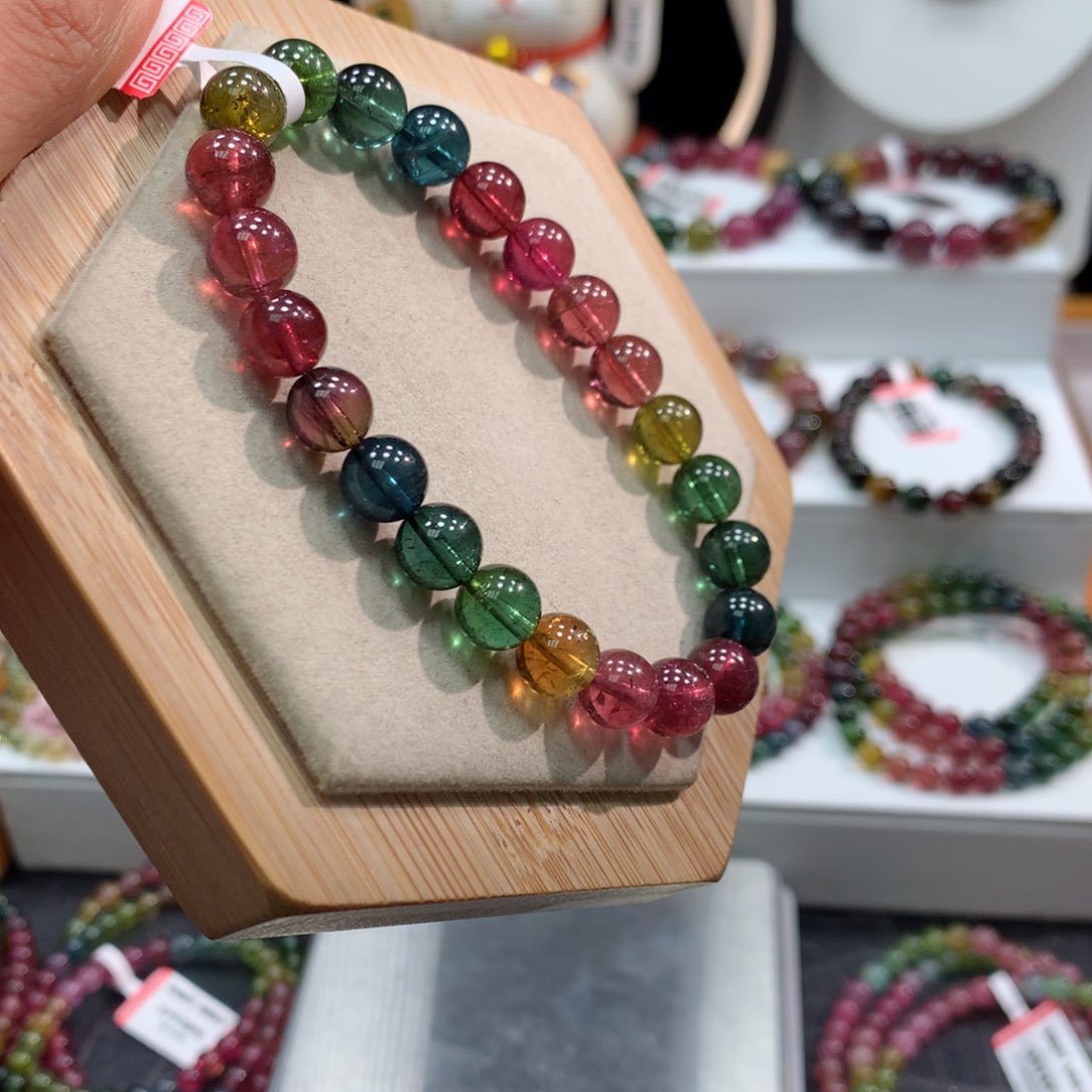 碧玺手链未镶嵌    8mm。