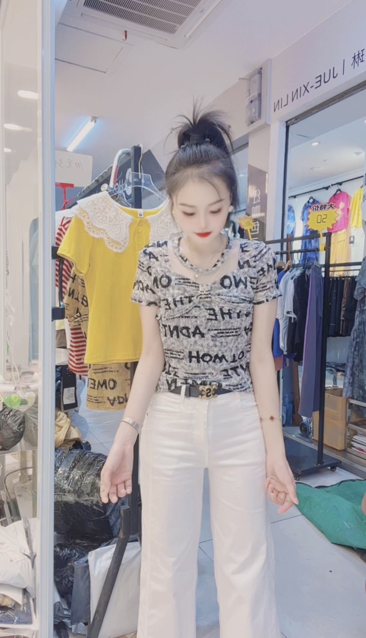 【小玉】新款时尚特色设计感百搭显瘦减龄上衣