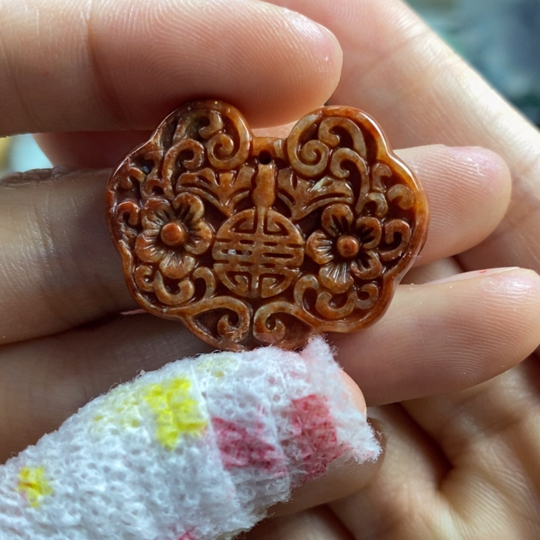 翡翠颈饰未镶嵌吊坠