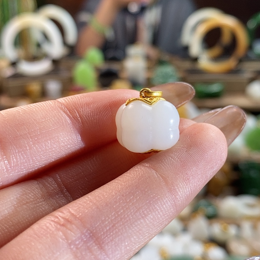 【闪购商品】和田玉吊坠18K金镶嵌