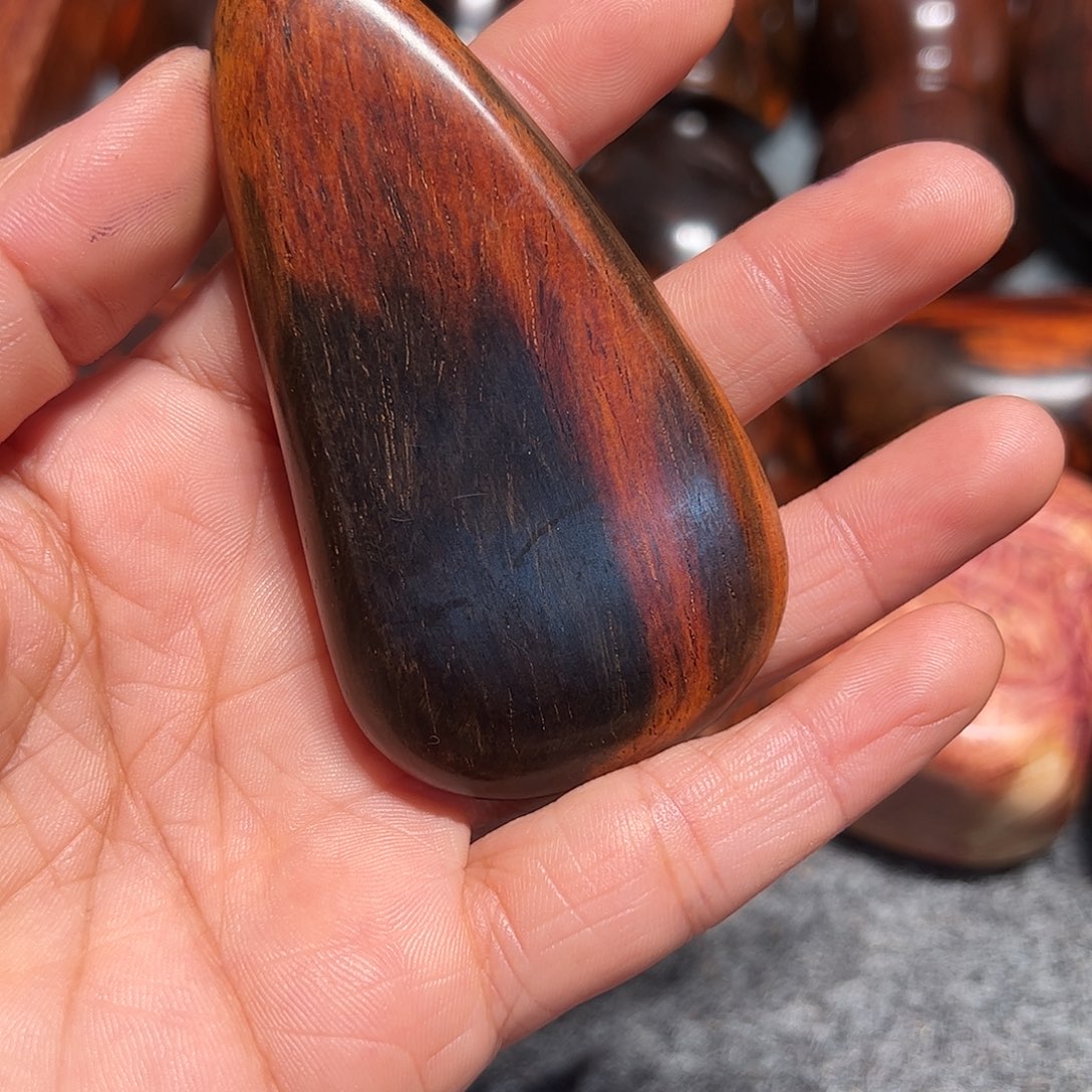 b***h交趾黄檀（大红酸枝）