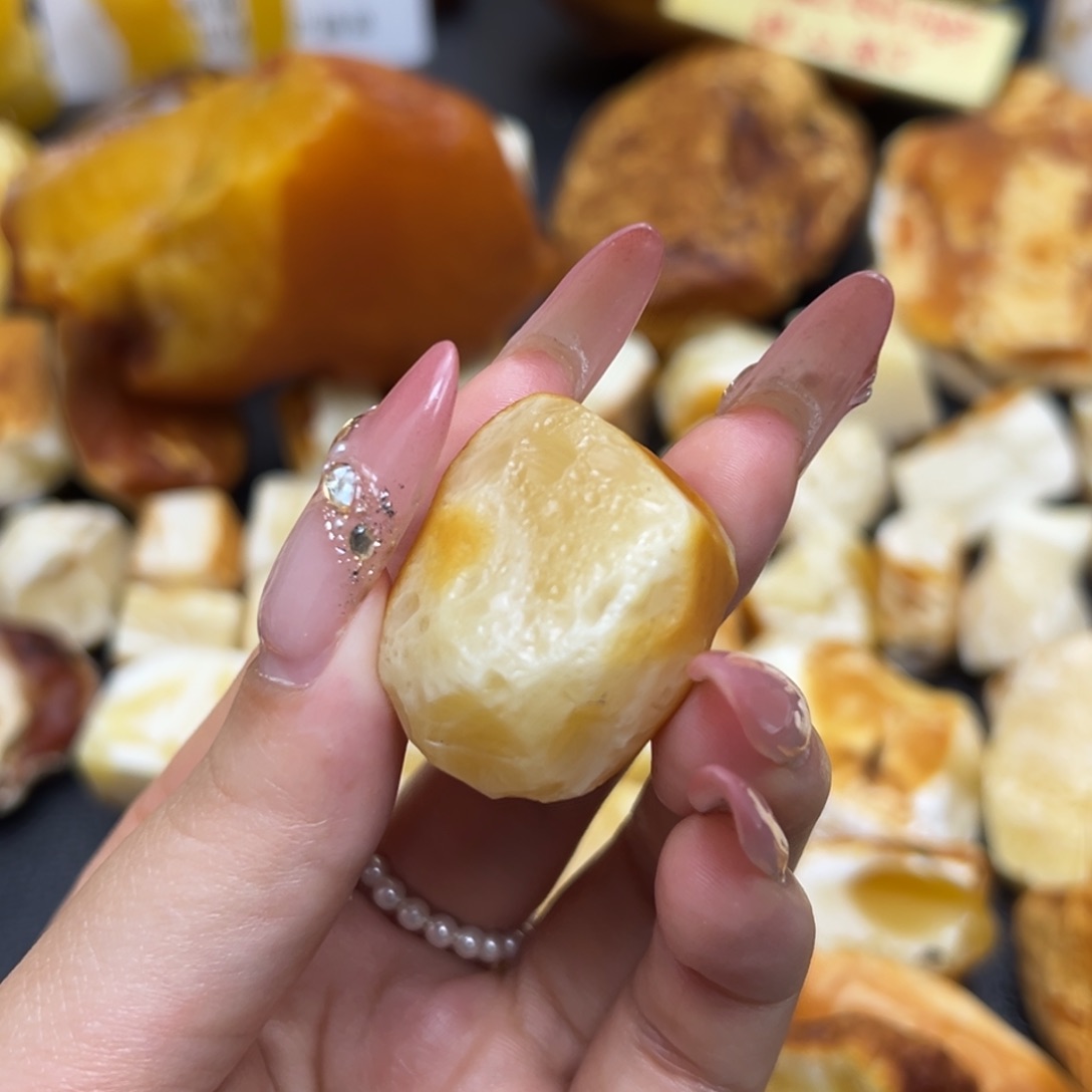 定制琥珀未镶嵌當**生蜜蜡