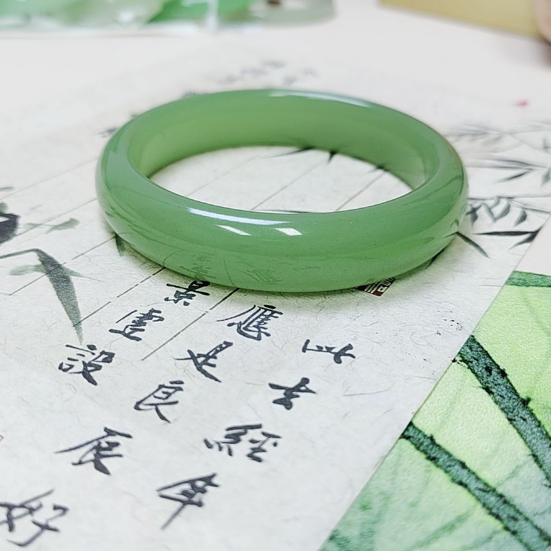天然东陵玉  正圈  珠光宝气高级显气质 毕业款加宽满绿