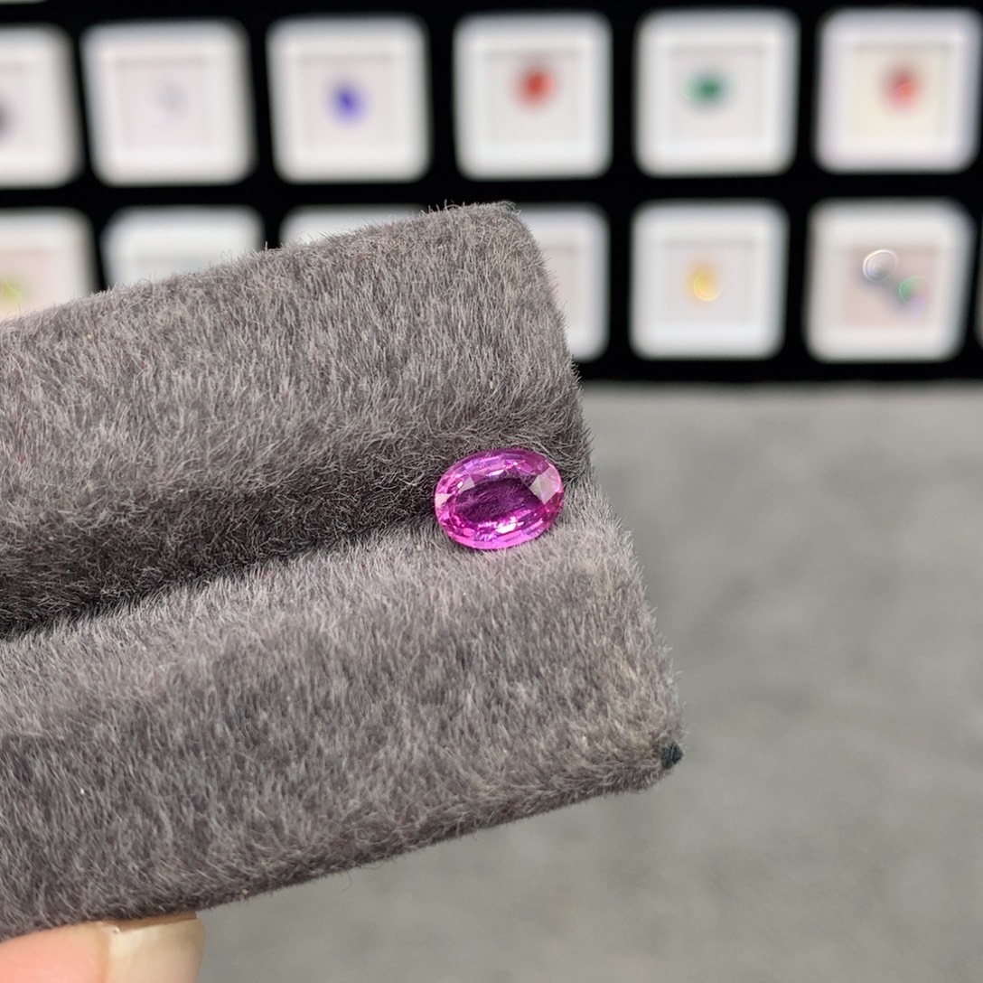 蓝宝石裸石1.03克拉