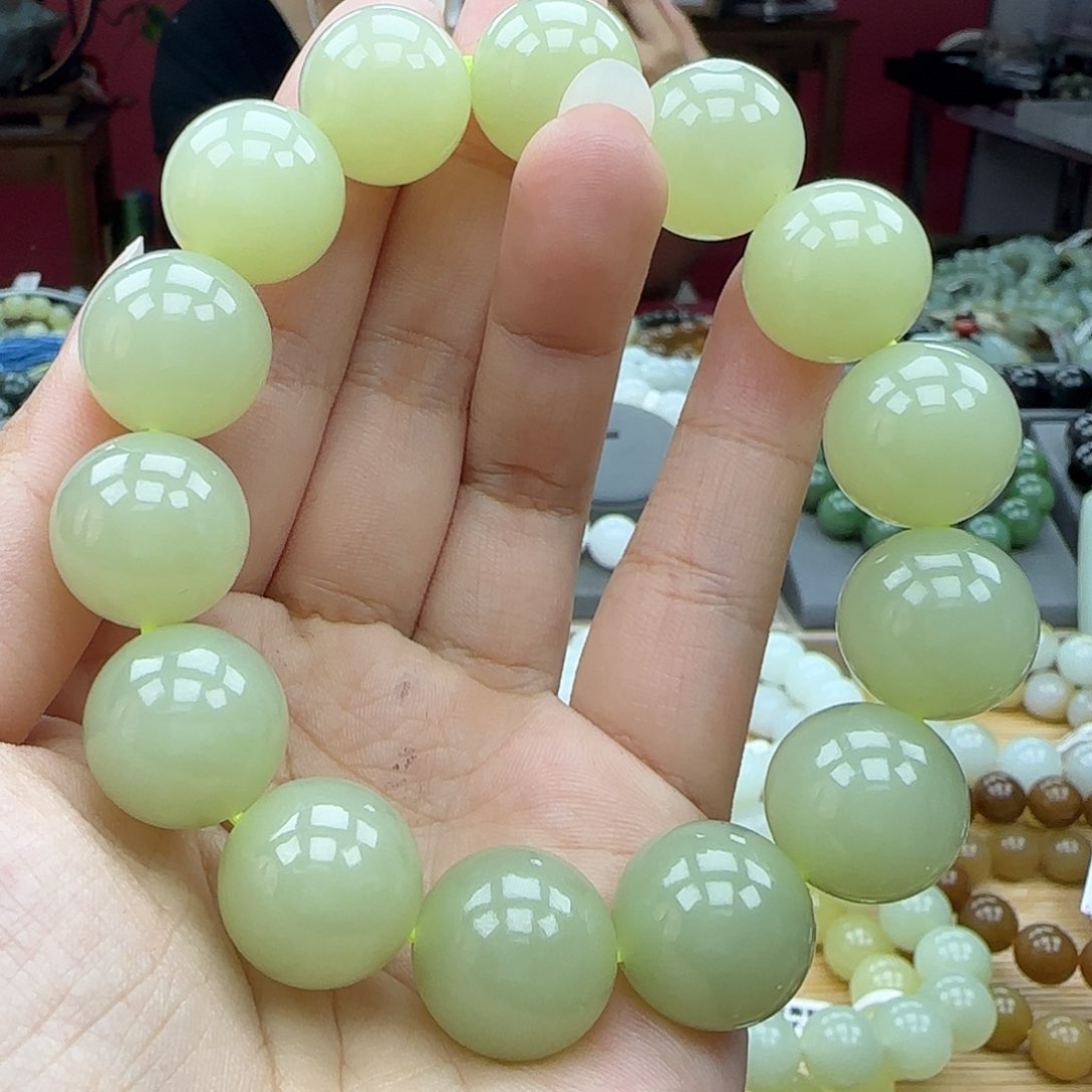 未镶嵌和田玉手链