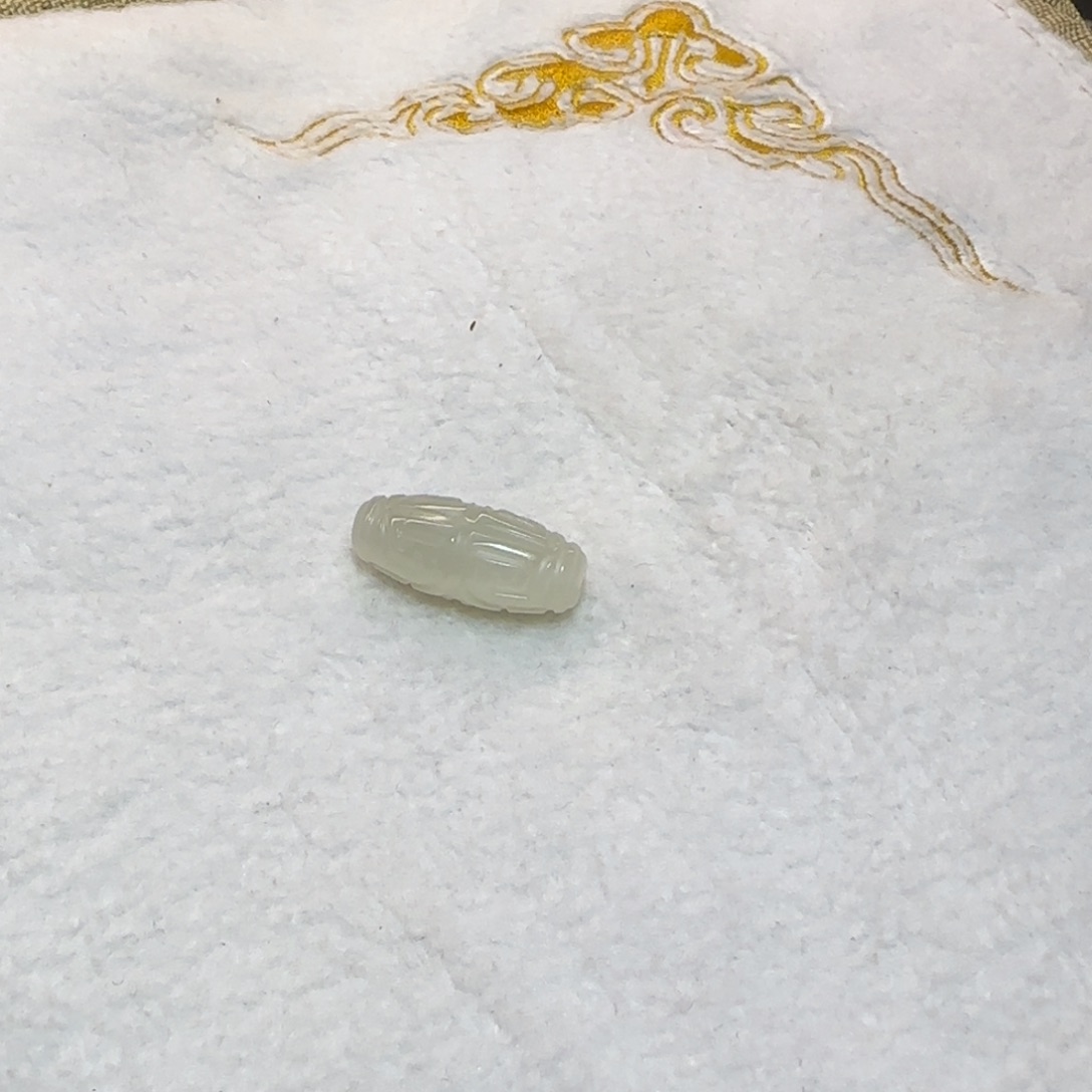 浅***夏和田玉未镶嵌吊坠(不含链)