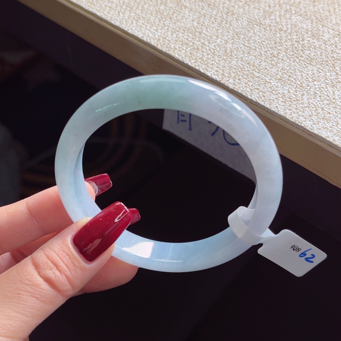 翡翠手镯未镶嵌手镯