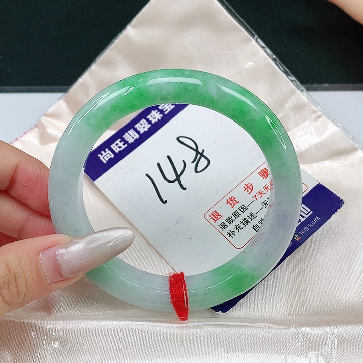 翡翠手镯未镶嵌活****8翡翠12