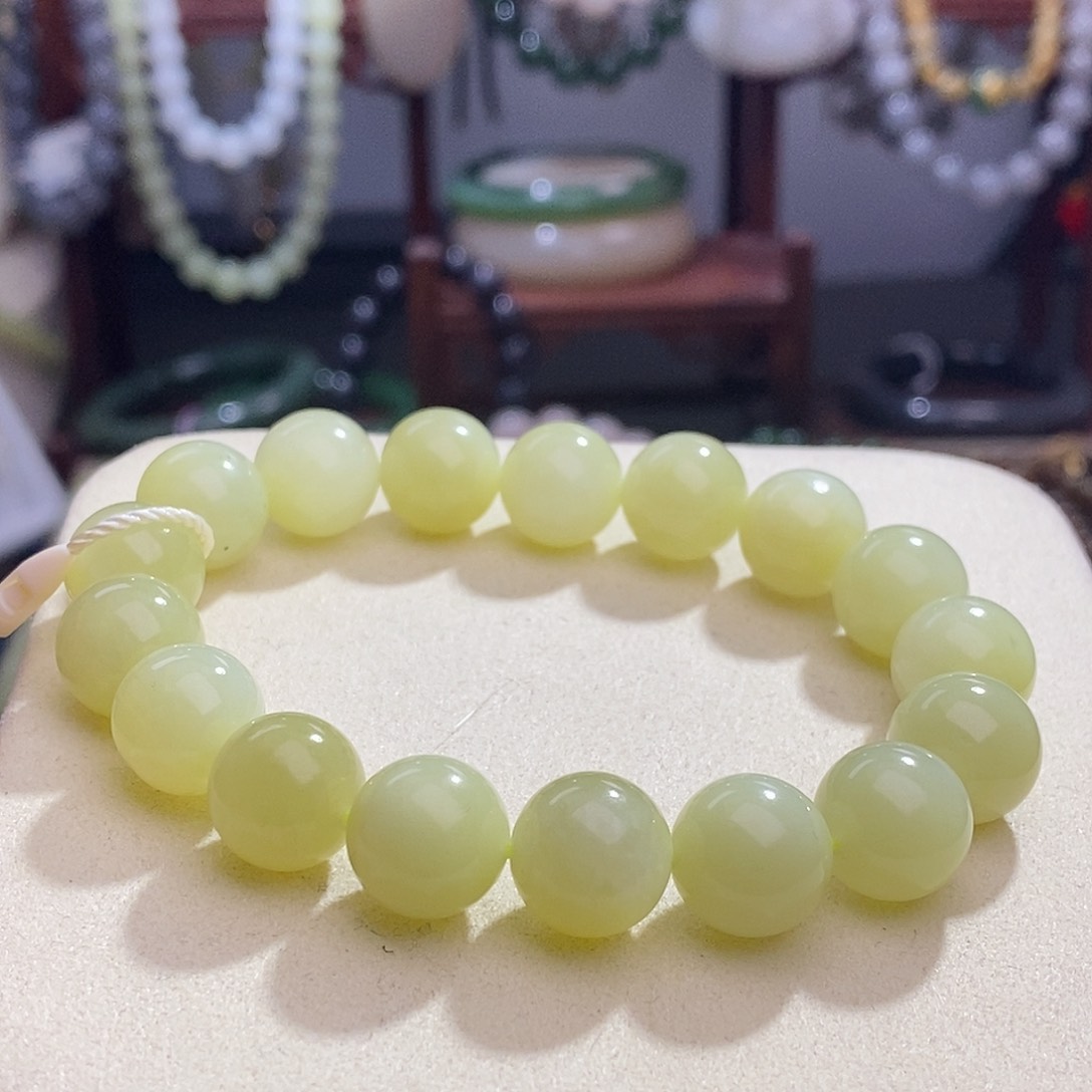 和田玉新疆若羌黄口鸡油黄老型珠手串12m未镶嵌