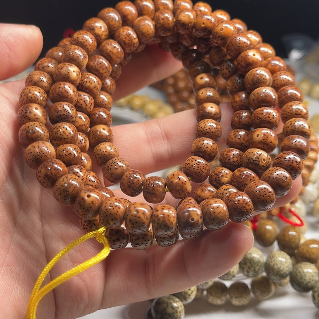 星月菩提吊坠10/8藏式桶红棕色陈华料