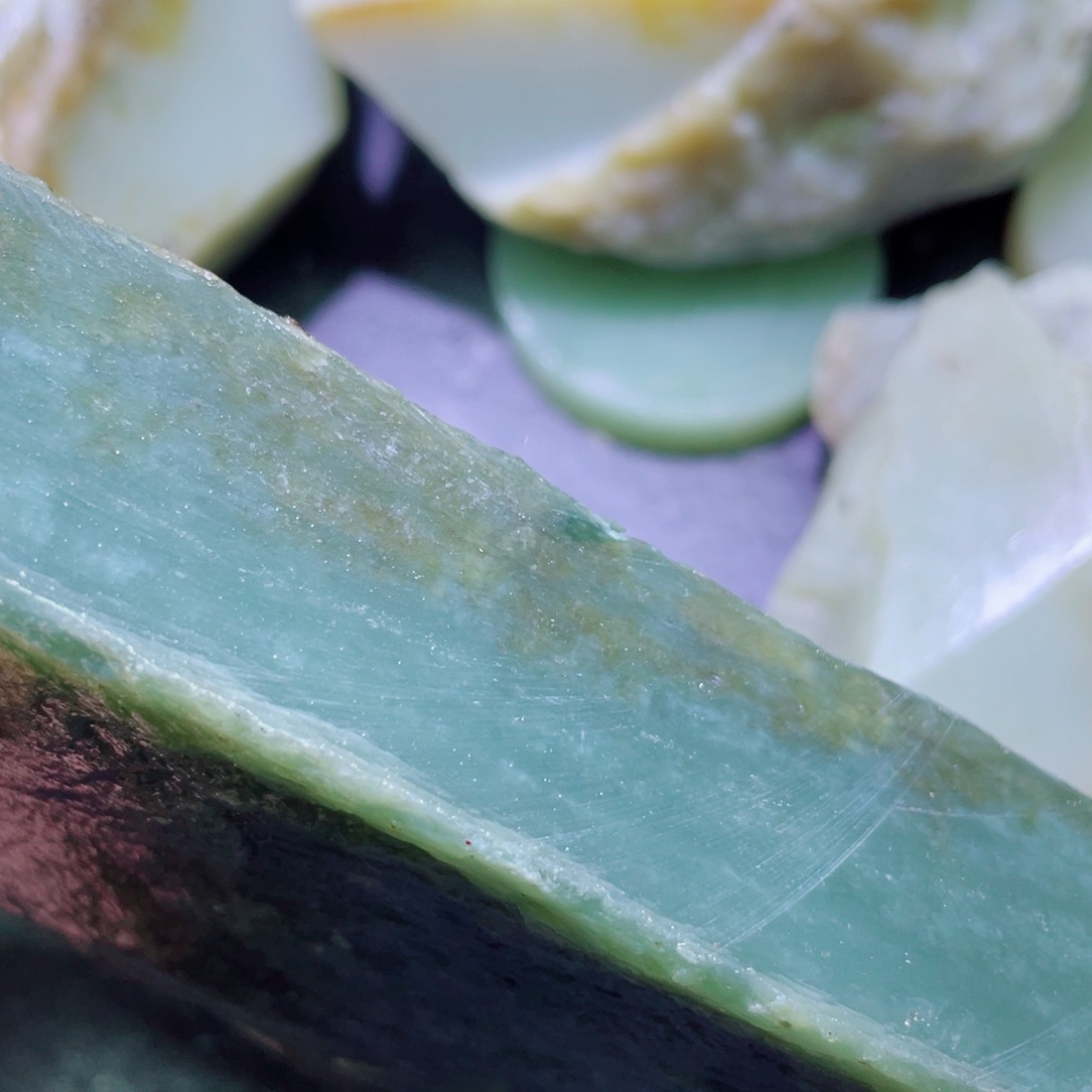 和田玉未镶嵌珠宝半成品