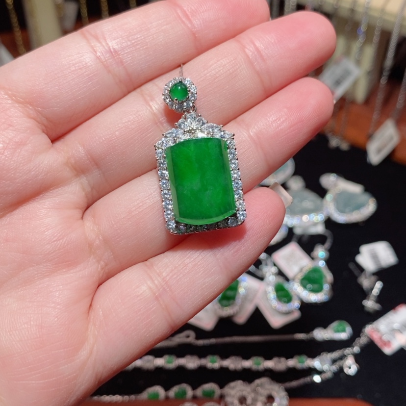 【闪购商品】翡翠颈饰银S925镶嵌0000