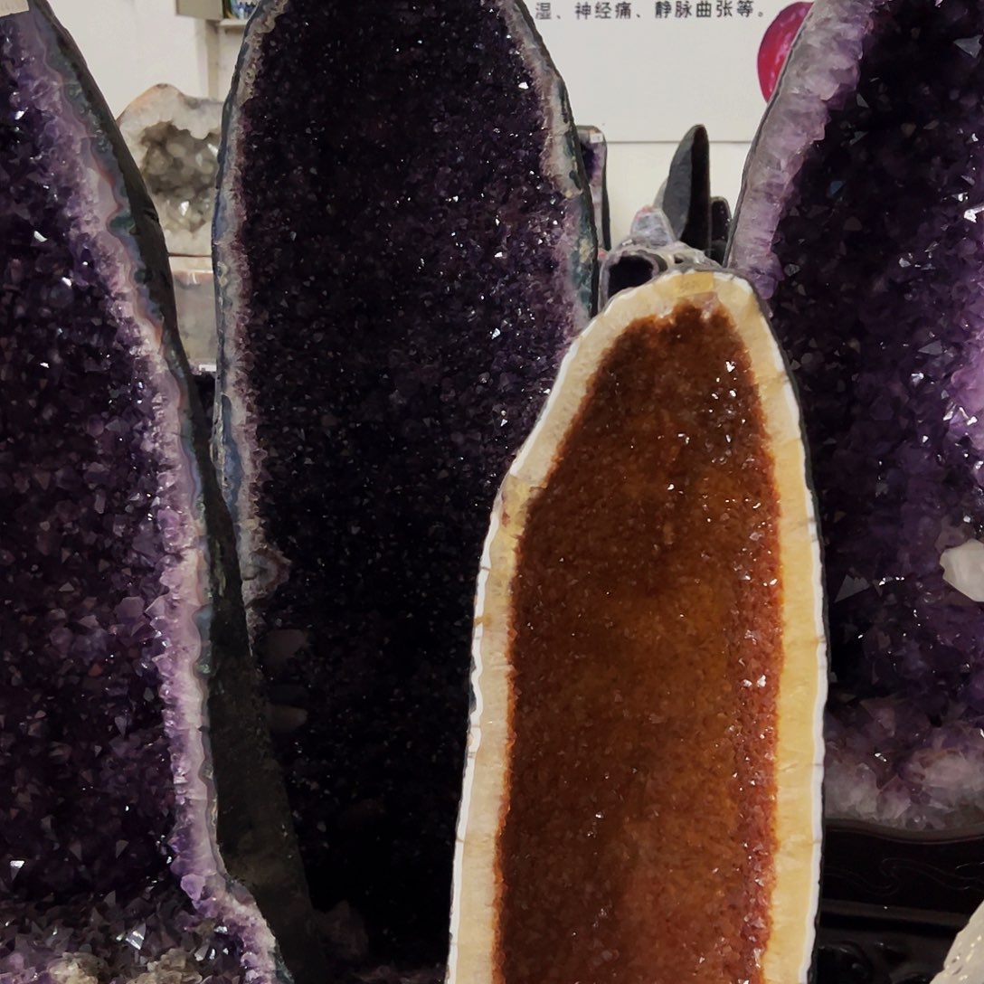 水晶大型摆件未镶嵌彎*妹