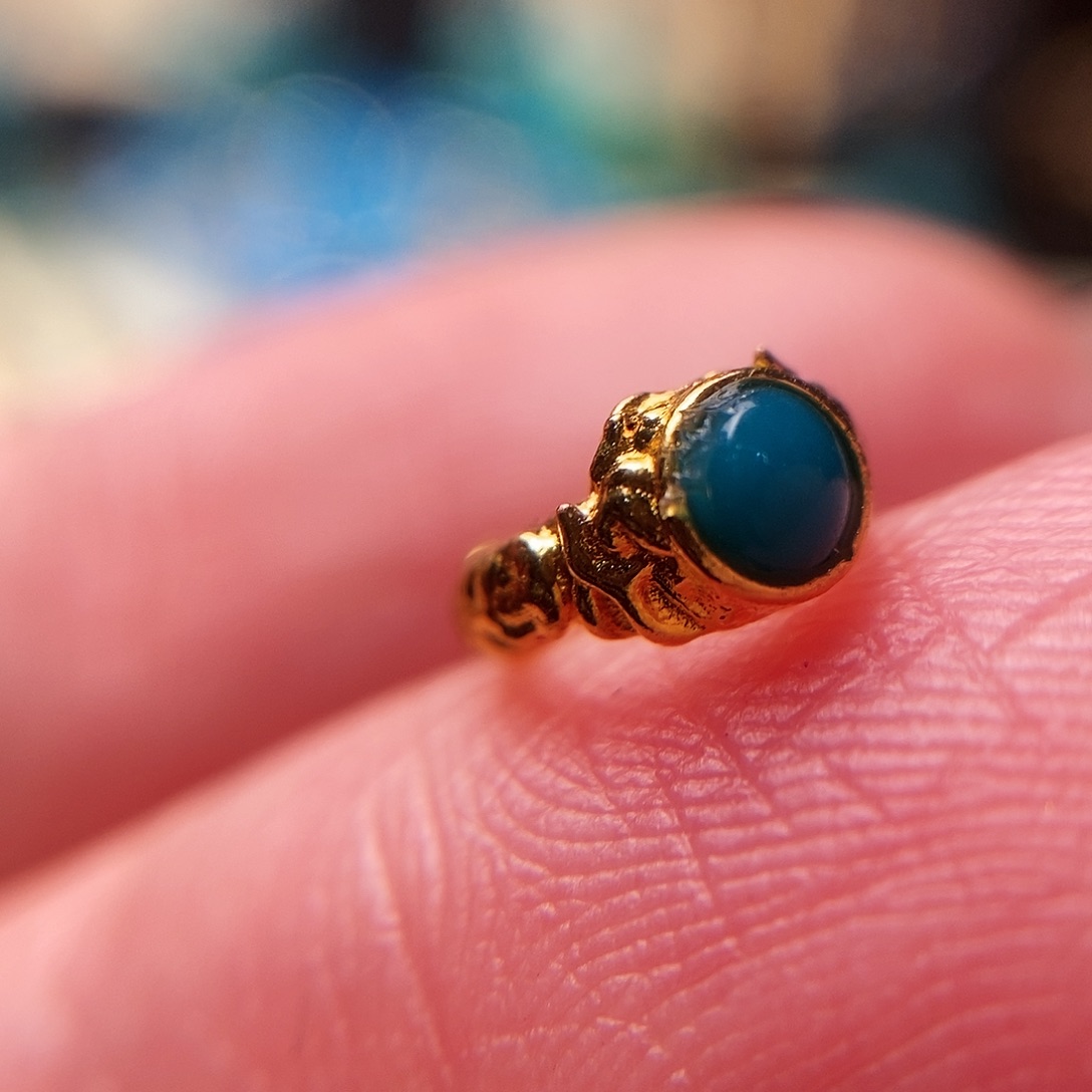 绿松石配饰足金镶嵌